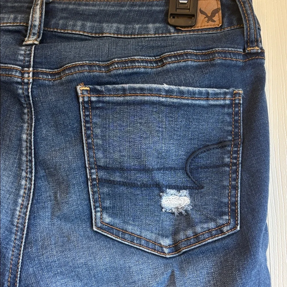 American Eagle | Basic Distressed “Jegging” Jeans Size 10 Short